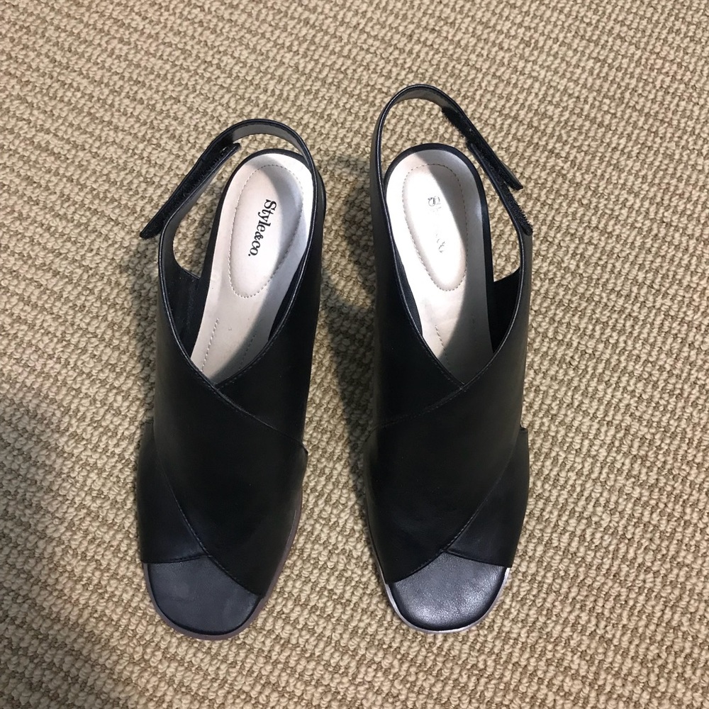 Style & Co. black block heel sandal